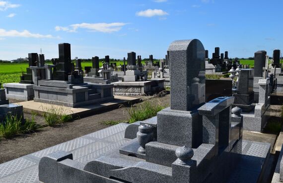 福岡で墓じまいを承る業者では粉骨および散骨のご相談にも対応いたします